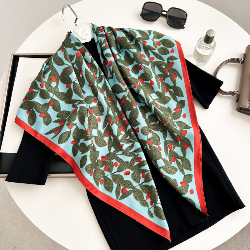 Lenço Quadrado de 90cm de Alta - Scarf Silk Square avaliação e preço