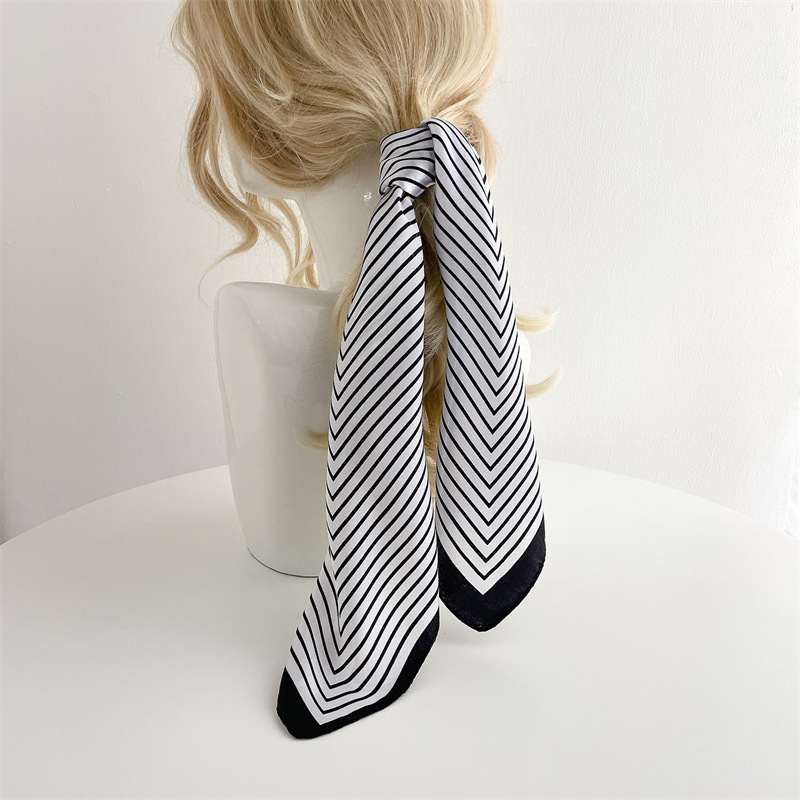 Lenço Quadrado de Seda Luxuoso - Silk Tie Striped avaliação e preço