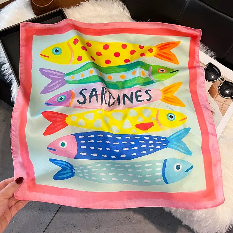 Lenços de Seda Quadrados com E - Scarf Silk Square avaliação e preço