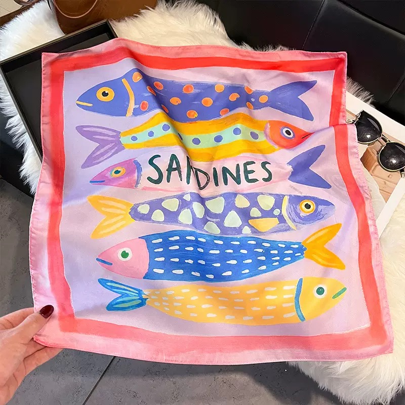 Lenços de Seda Quadrados com E - Scarf Silk Square avaliação e preço
