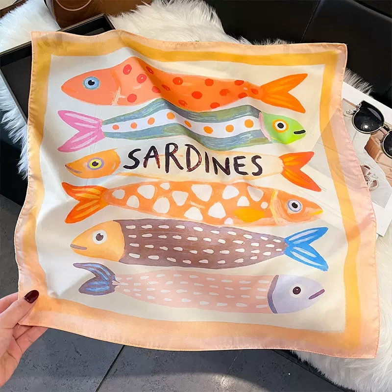 Lenços de Seda Quadrados com E - Scarf Silk Square avaliação e preço