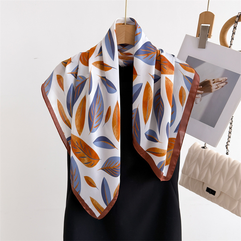 Marca de luxo impressão 70cm l - Scarf Silk Square avaliação e preço
